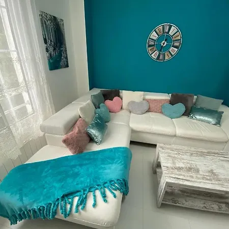 Piso Luminoso Junto A La Playa De Orinon Apartamento